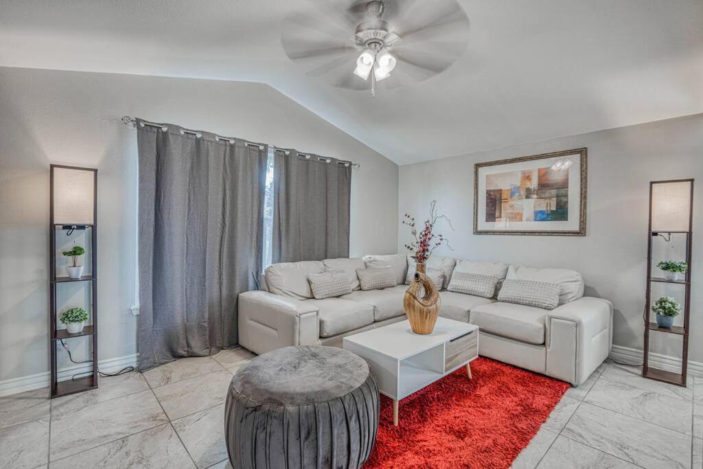 The Hummingbird Sunset Home, West Side 엘패소 외부 사진